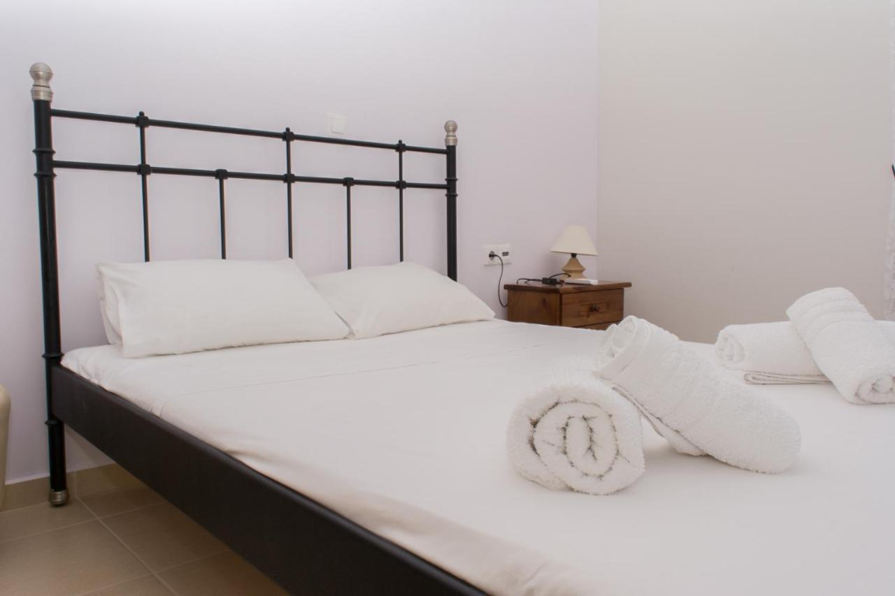 Doroufi Apartament *
