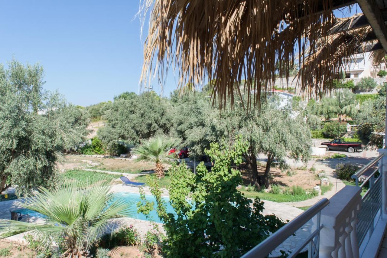 Apartament Doroufi